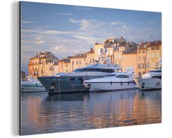 Wanddecoratie Metaal - Aluminium Schilderij Industrieel - Grote jachten in de haven van Saint-Tropez in Frankrijk - 150x100 cm - Dibond - Foto op aluminium - Industriële muurdecoratie - Voor de woonkamer/slaapkamer