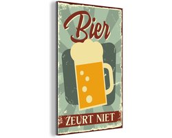 Wanddecoratie Metaal - Aluminium Schilderij Industrieel - Mancave - Bier - Bier zeurt niet - Kroeg - Café - 60x90 cm - Dibond - Foto op aluminium - Industriële muurdecoratie - Voor de woonkamer/slaapkamer - Cadeau voor man