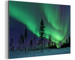 Wanddecoratie Metaal - Aluminium Schilderij Industrieel - Noorderlicht - Zweden - Boom - 60x40 cm - Dibond - Foto op aluminium - Industriële muurdecoratie - Voor de woonkamer/slaapkamer