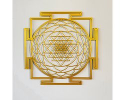 Wanddecoratie - Metaal Wanddecoratie - Sri Yantra Metaal Wandbord - Muurdecoratie - Metaal Wanddecoratie - Wall Art - Housewarming Cadeau - Goud - 30x30 CM