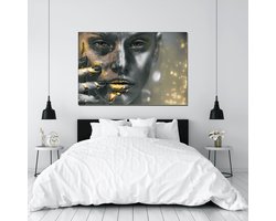 Wanddecoratie / Schilderij / Poster / Doek / Schilderstuk / Muurdecoratie / Fotokunst / Tafereel Woman in silver and gold gedrukt op Geborsteld aluminium