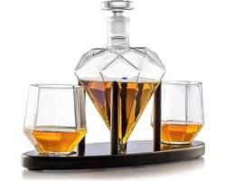 Whiskey Karaf - Met Twee Whiskey Glazen - Luxury Diamond - Cadeau voor Man & Vrouw / Kerst