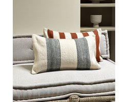 Wollen Kussen - zwart - smalle streep