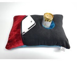 woonaccessoire | knus kussen | uniek | handgemaakt | insteekvakken en pockets | voor mobiel, afstandbediening, flesje, tijdschrift, bril, zakdoekjes | voor de thuiswerker/-zitter