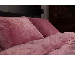 Zachtbeddengoed.nl - Velvet - Dekbedovertrek - Lits Jumeaux - Roze - Oud Roze - Tweepersoons - 240x200 cm - 240x220 cm - 2 Kussenslopen - Fluffy Dekbedovertrek - Zacht - Teddy Dekbedovertrek - Luxe Beddengoed met Velvet aan Beiden Zijden