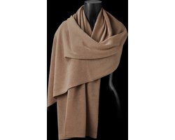 Zachte gebreide merino cashmere sjaal in klassiek camel