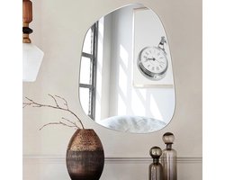 Zelfklevende asymmetrische spiegel, zelfklevende badkamerspiegel, decoratieve moderne asymmetrische glazen wandspiegel voor hal, badkamer, slaapkamer, woonkamer (fijn geslepen, 35 x 47,8 cm, 1