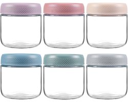 Zes glazen potten van 350 ml in verschillende kleuren, elk met een afsluitdeksel; ideaal voor het bewaren van havermout, blikvoer, snacks, yoghurt, kruiden en suiker.