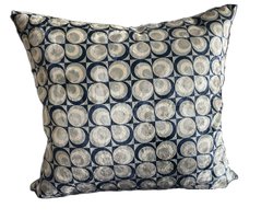 Zippi Design '70 Art Ocean Sierkussen 45 x 45 cm kleur blauw groen zilver - ACTIE nu inclusief veren vulling!