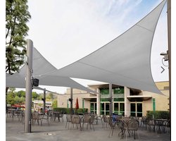 Zonnedoek 4x4x4 m driehoek - Grijs - Schaduwdoek extra zware kwaliteit - Tarp - Gelijke zijden - Wasbaar - Schaduwzeil - Zonnescherm - Tuinaccessoires - Terrasoverkapping - Buitenschaduw - Campinguitrusting - Tuinmeubilair - Waterdicht schaduwdoek