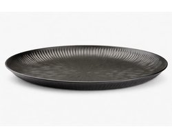 Zwarte Decoratieve Schaal Ø39 cm Metaal – Ronde Stalen Dienblad met Modern Rib Patroon – Grote Sier Schaal voor Tafel, Salontafel & Dressoir – Design Decoratie Binnen – Organizer & Serveerschaal