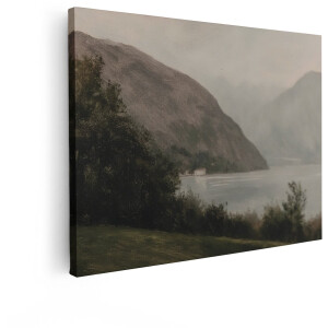 Artaza Canvas Schilderij Schilderachtig Berglandschap met meer en Mistige Achtergrond - 40x30 cm - Klein - Wanddecoratie Woonkamer - Schilderijen - Muurdecoratie