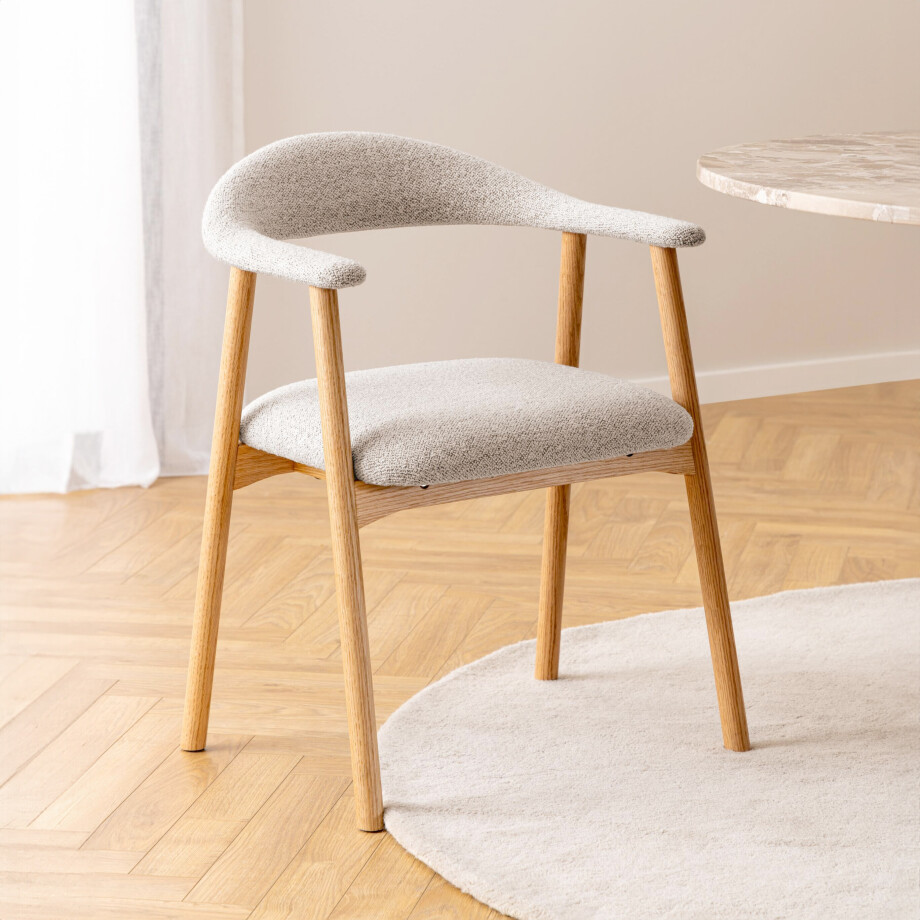 Bendt Eetkamerstoel 'Gerado' Eikenhout en bouclé, kleur Beige Bendt Eetkamerstoel 'Gerado' Eikenhout en bouclé, kleur Beige afbeelding 1