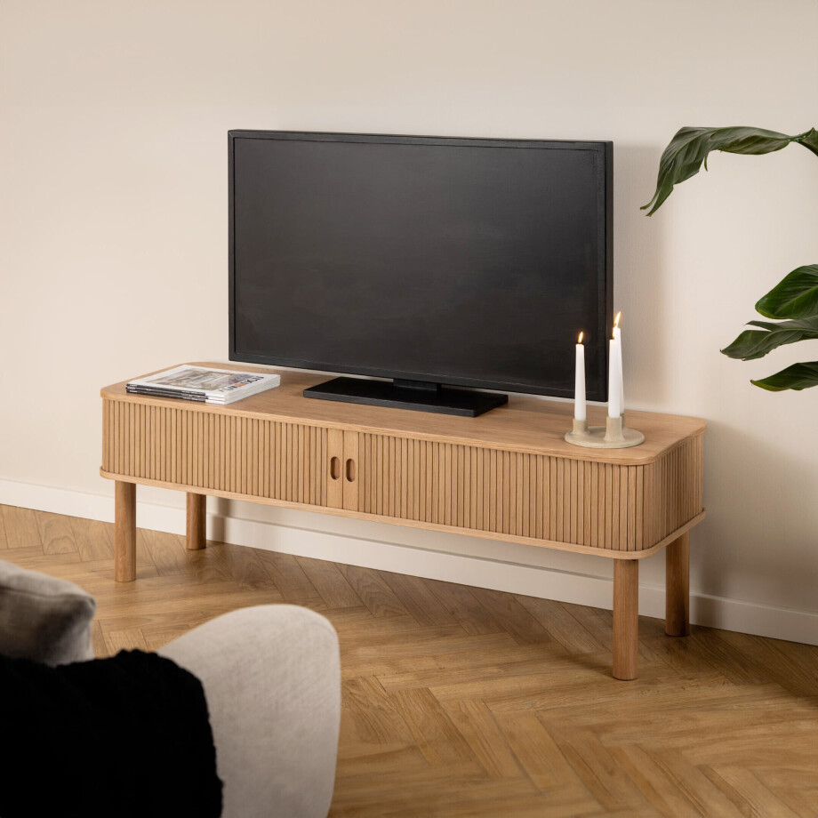 Bendt TV-meubel 'Alandria' Eiken, 140cm Bendt TV-meubel 'Alandria' Eiken, 140cm afbeelding 1