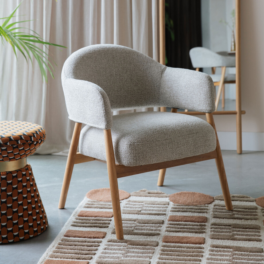 ZILT Fauteuil 'Shenae' Bouclé, kleur Lichtbruin ZILT Fauteuil 'Shenae' Bouclé, kleur Lichtbruin afbeelding 1