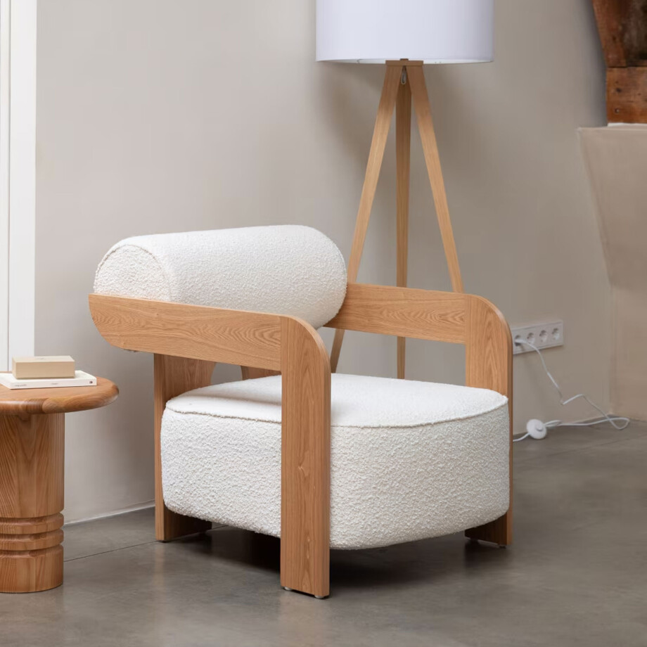 Zuiver Fauteuil 'Oolong' Bouclé en eikenhout, kleur Beige Zuiver Fauteuil 'Oolong' Bouclé en eikenhout, kleur Beige afbeelding 1