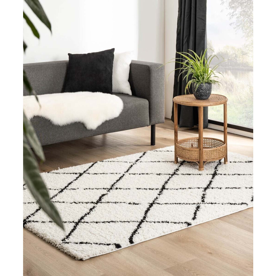 Hoogpolig vloerkleed ruiten Habitat - wit/zwart 140x200 cm afbeelding 1