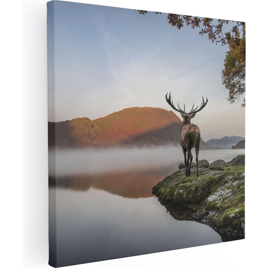 Artaza Canvas Schilderij Hert Bij Een Meer - 90x90 - Groot - Foto Op Canvas - Canvas Print afbeelding 1