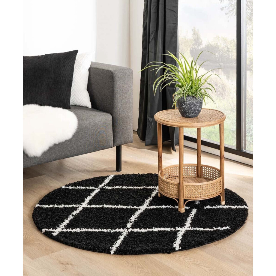 Rond hoogpolig vloerkleed ruiten Habitat - zwart/wit 100 cm Rond hoogpolig vloerkleed ruiten Habitat - zwart/wit 100 cm afbeelding 1