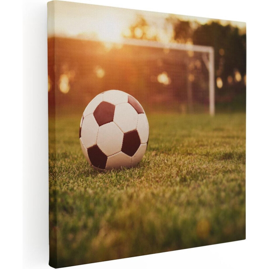Artaza Canvas Schilderij Voetbal Met Goal Tijdens Zonsondergang - 50x50 - Foto Op Canvas - Canvas Print afbeelding 1
