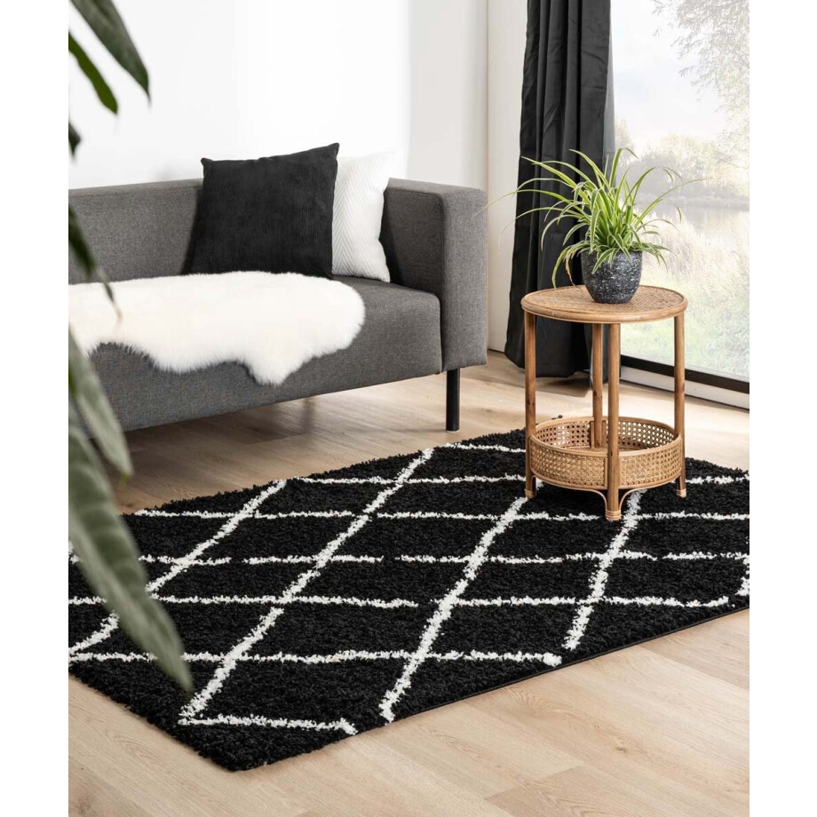 Hoogpolig vloerkleed ruiten Habitat - zwart/wit 200x300 cm Hoogpolig vloerkleed ruiten Habitat - zwart/wit 200x300 cm afbeelding 1