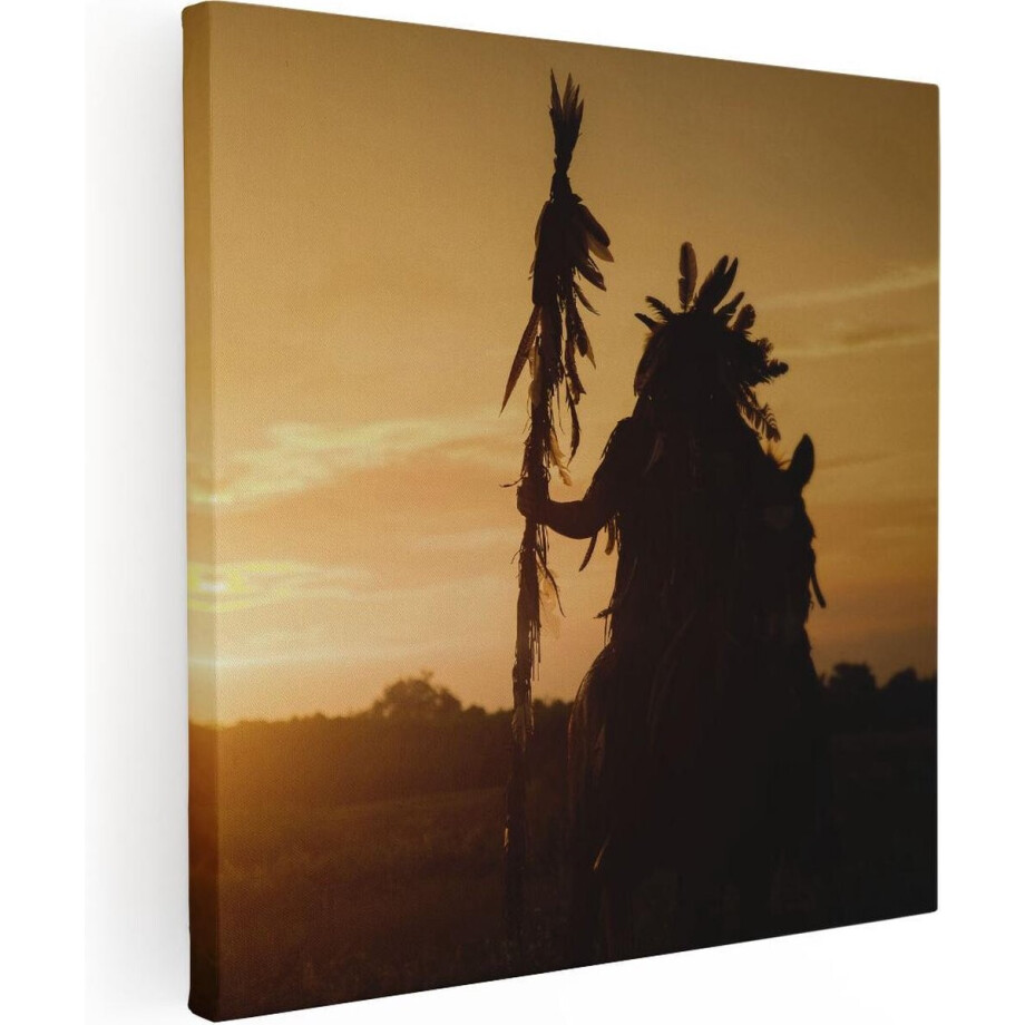 Artaza Canvas Schilderij Indiaan met een Speer bij Zonsondergang - 30x30 - Klein - Foto Op Canvas - Canvas Print afbeelding 1