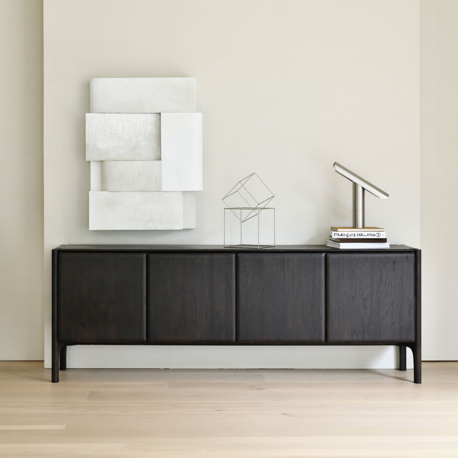 Ethnicraft Dressoir 'PI' Gevernist Teakhout, 230cm, kleur Donkerbruin Ethnicraft Dressoir 'PI' Gevernist Teakhout, 230cm, kleur Donkerbruin afbeelding 1