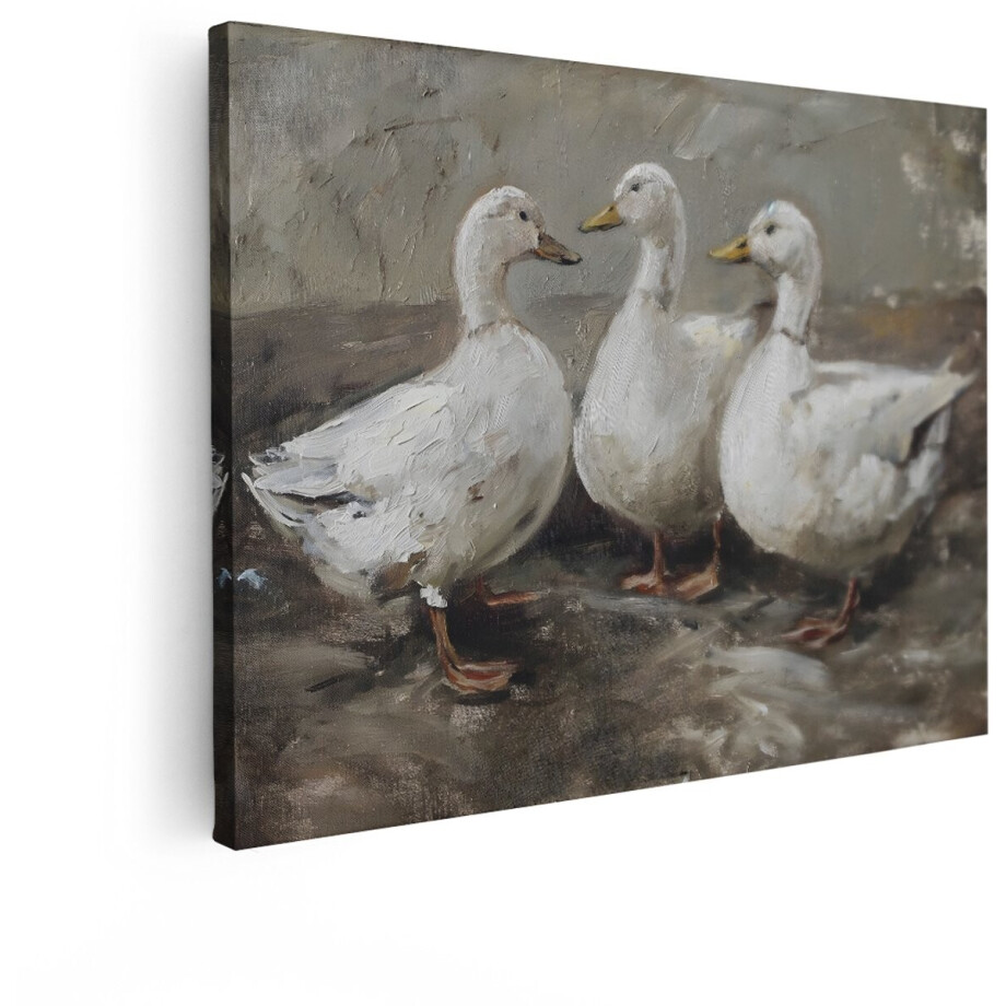 Artaza Canvas Schilderij Schilderij van Drie Witte Eenden Die Dicht bij Elkaar Staan in een Rustieke Omgeving - 120x90 cm - Groot - Wanddecoratie Woonkamer - Schilderijen - Muurdecoratie afbeelding 1