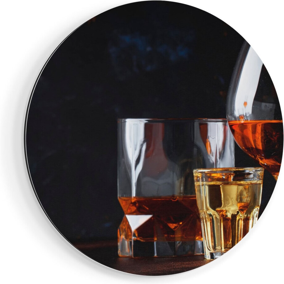 Artaza Dibond Muurcirkel Sterke Alcohol Drank - Glazen - Ø 90 cm - Groot - Wandcirkel - Rond Schilderij - Voor Binnen en Buiten afbeelding 1