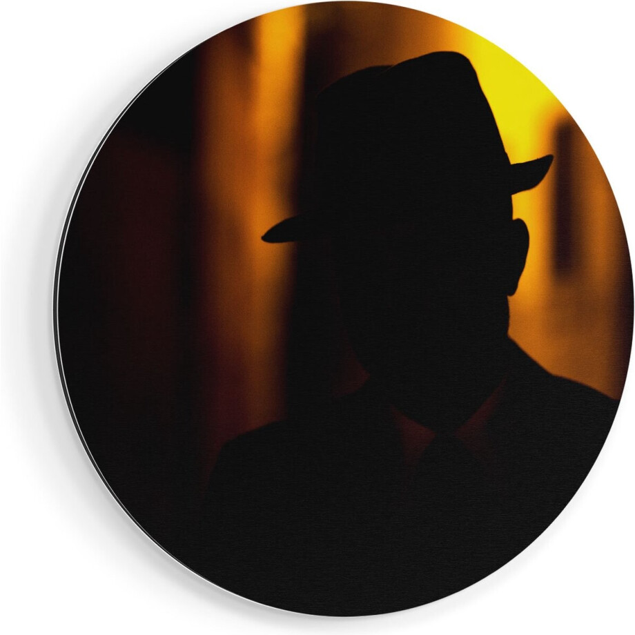 Artaza Dibond Muurcirkel Silhouet Van Een Man Met Een Hoed - Ø 50 cm - Klein - Wandcirkel - Rond Schilderij - Voor Binnen en Buiten afbeelding 1