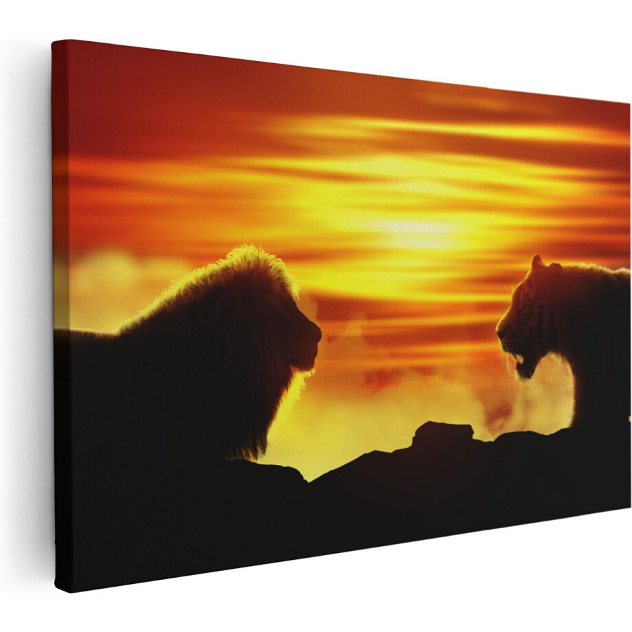 Artaza Canvas Schilderij Leeuw En Tijger - 120x80 cm - Groot - Wanddecoratie Dieren - Muurdecoratie Zonsondergang - Schilderijen Op Canvas afbeelding 1