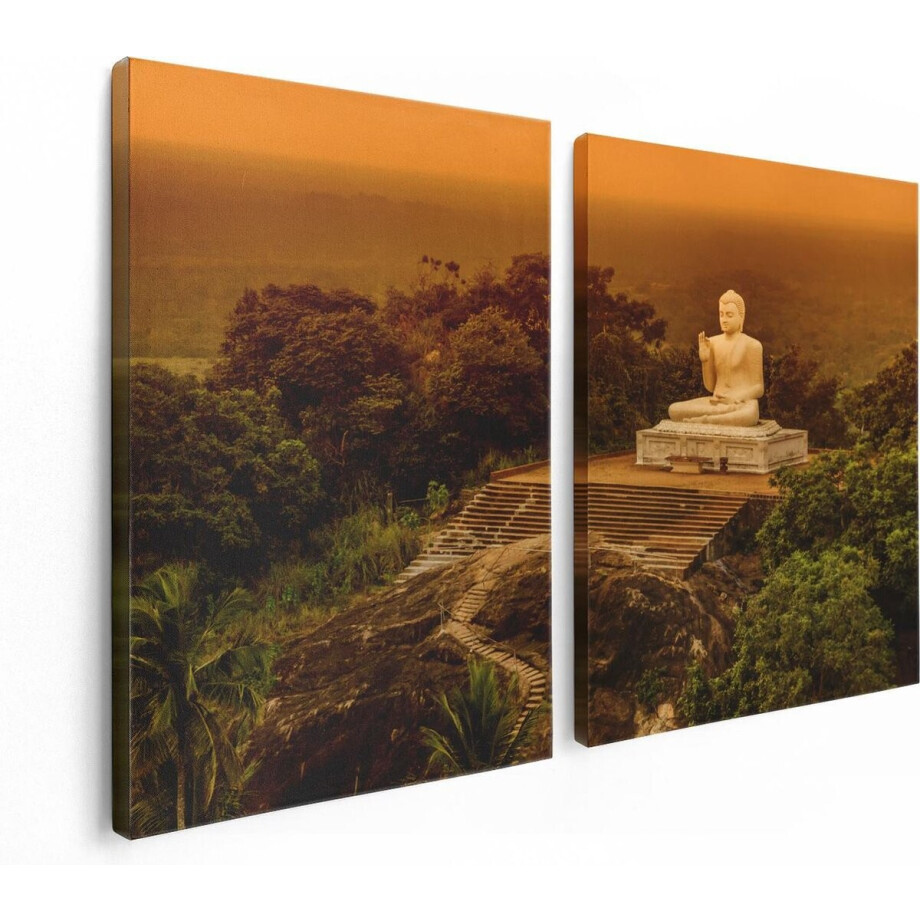 Artaza Canvas Schilderij Tweeluik Boeddha Beeld Bij Een Tempel In Het Bos - 120x80 - Foto Op Canvas - Canvas Print afbeelding 1