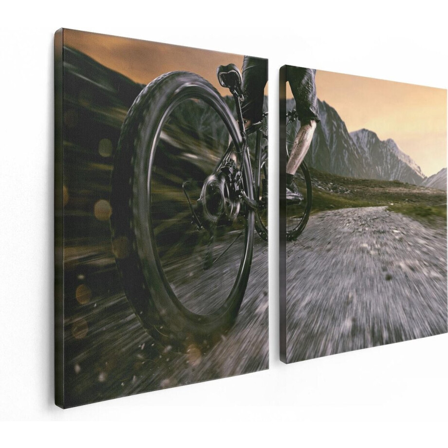 Artaza Canvas Schilderij Tweeluik Moutainbike Fietser in de Bergen - 120x80 - Foto Op Canvas - Canvas Print afbeelding 1