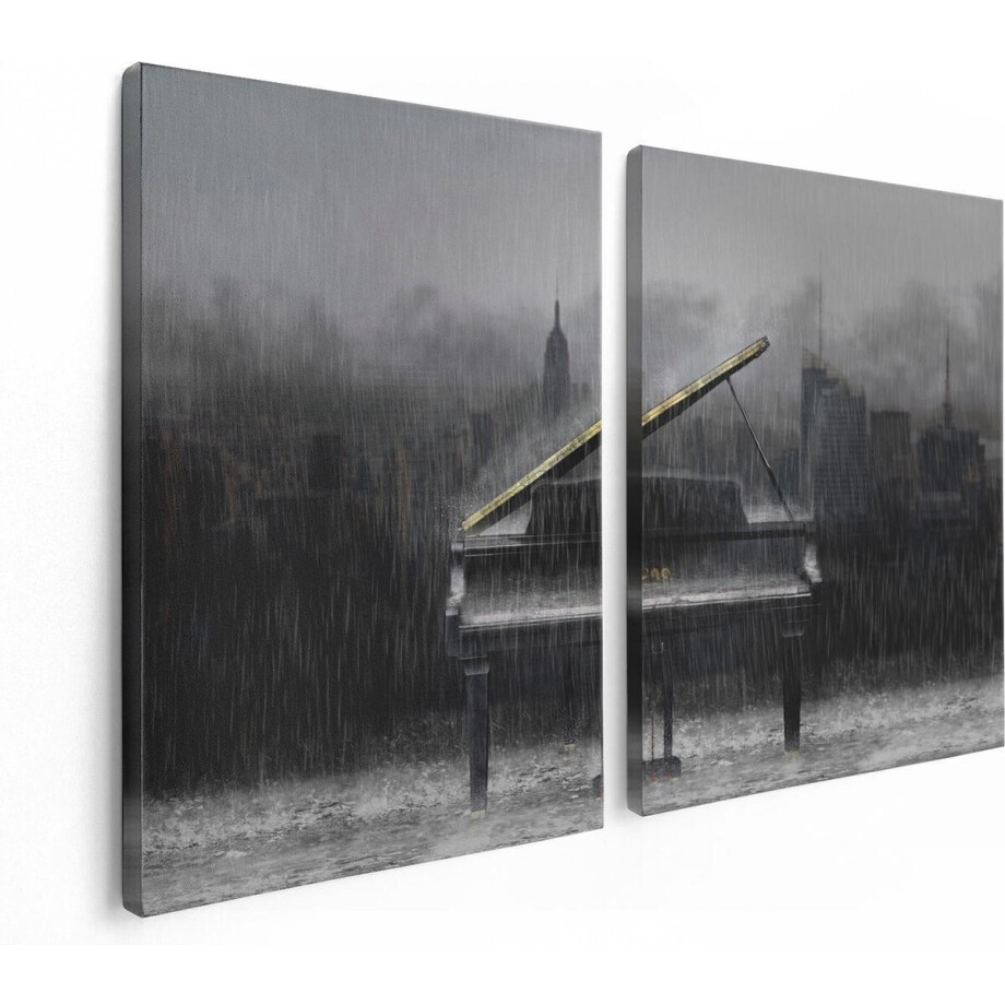 Artaza Canvas Schilderij Tweeluik Piano in de Regen voor een Stad - 120x80 - Foto Op Canvas - Canvas Print afbeelding 1