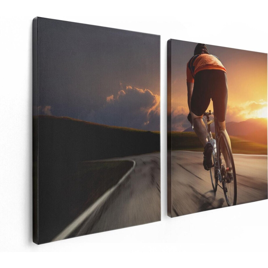 Artaza Canvas Schilderij Tweeluik Wielrennen Fietser op de Weg bij Zonsondergang - 120x80 cm - Wanddecoratie Woonkamer - Schilderijen - Muurdecoratie Artaza Canvas Schilderij Tweeluik Wielrennen Fietser op de Weg bij Zonsondergang - 120x80 cm - Wanddecoratie Woonkamer - Schilderijen - Muurdecoratie afbeelding 1