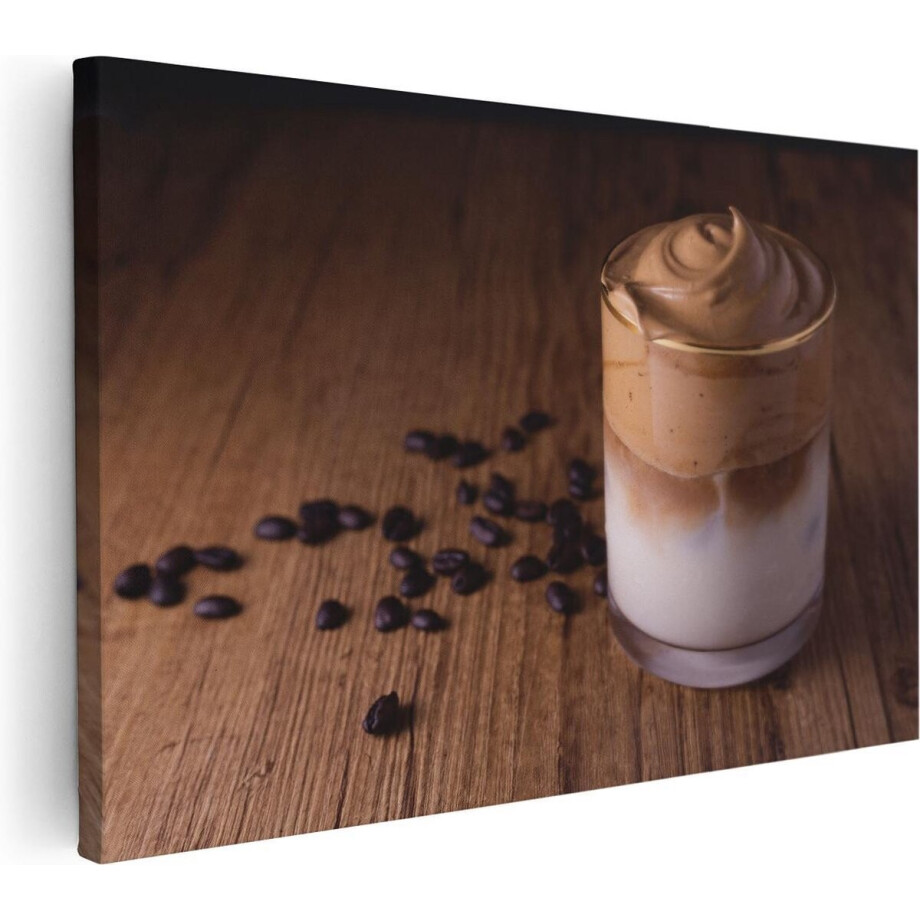 Artaza Canvas Schilderij IJskoffie Met Koffiebonen Op Tafel - 30x20 - Klein - Foto Op Canvas - Canvas Print afbeelding 1