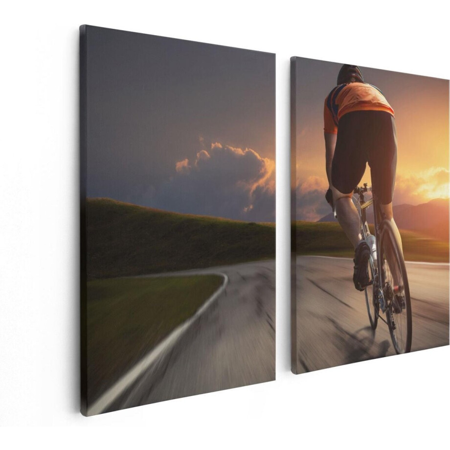 Artaza Canvas Schilderij Tweeluik Wielrennen Fietser op de Weg bij Zonsondergang - 80x60 - Foto Op Canvas - Canvas Print afbeelding 1