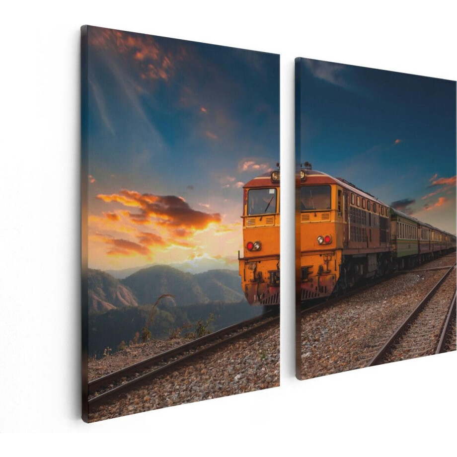 Artaza Canvas Schilderij Tweeluik Trein tussen de Bergen in Thailand - 80x60 - Foto Op Canvas - Canvas Print Artaza Canvas Schilderij Tweeluik Trein tussen de Bergen in Thailand - 80x60 - Foto Op Canvas - Canvas Print afbeelding 1