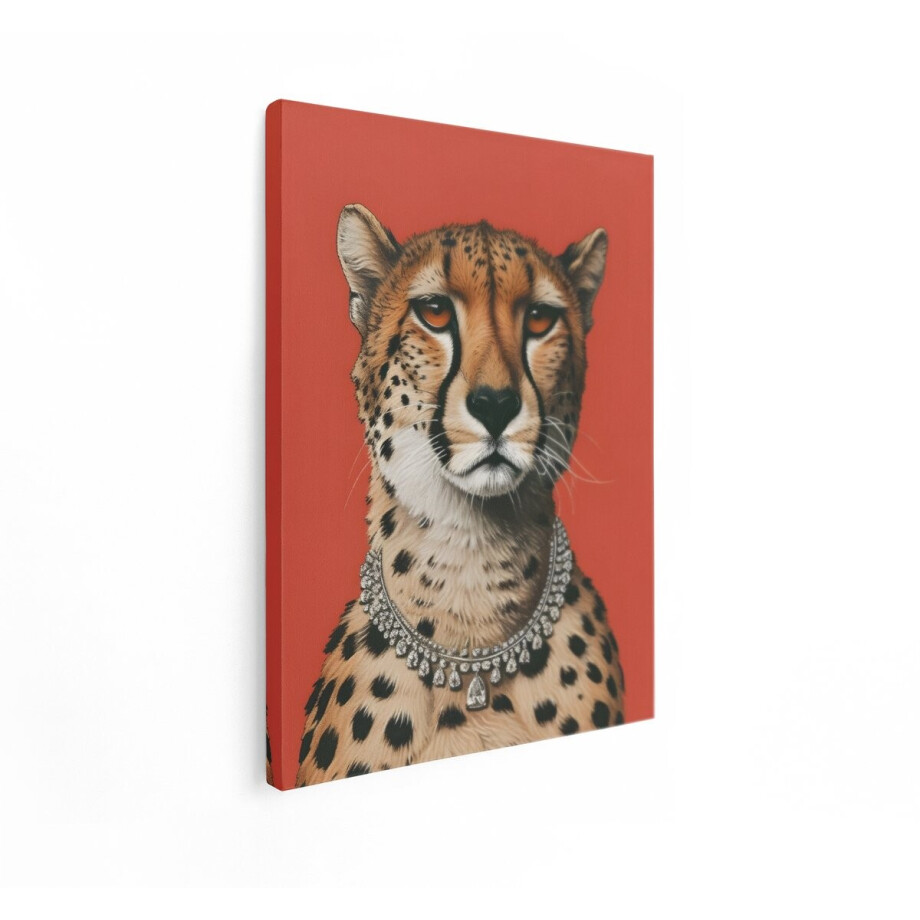 Artaza Canvas Schilderij Chique Cheetah met Diamanten Ketting op Rode Achtergrond - 30x40 cm - Klein - Wanddecoratie Woonkamer - Schilderijen - Muurdecoratie afbeelding 1