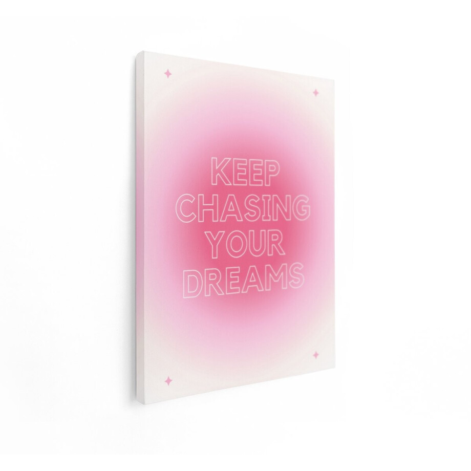 Artaza Canvas Schilderij Blijf je Dromen Najagen met Inspirerende Tekst op een Roze Gradiënt Achtergrond - 90x120 cm - Groot - Wanddecoratie Woonkamer - Schilderijen - Muurdecoratie afbeelding 1