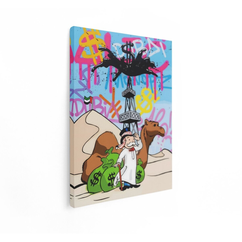 Artaza Canvas Schilderij Monopoly Man in Dubai met Kameel - Olieplatform en Geldzakken - 60x80 cm - Wanddecoratie Woonkamer - Schilderijen - Muurdecoratie afbeelding 1