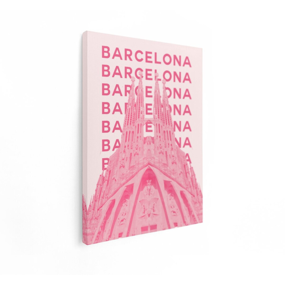 Artaza Canvas Schilderij Iconische Sagrada Familia in Barcelona met Repetitieve Tekst op de Achtergrond - 90x120 cm - Groot - Wanddecoratie Woonkamer - Schilderijen - Muurdecoratie afbeelding 1