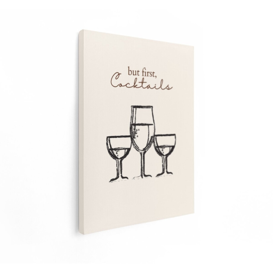Artaza Canvas Schilderij Maar Eerst - Cocktails: een Speelse Illustratie van Drie Glazen met Drank - 60x80 cm - Wanddecoratie Woonkamer - Schilderijen - Muurdecoratie afbeelding 1