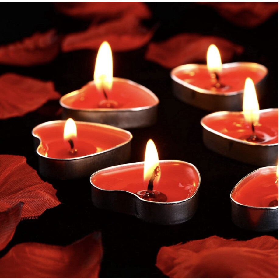 Rode hartjes theelichtjes / kaarsjes met theelichthouder 13 cm - Huwelijk - Bruiloft - Valentijn - Waxinelichtjes hart afbeelding 1