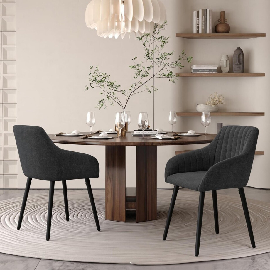 Eetkamerstoelen Set van 4 – 82 cm Gestoffeerde Stoelen met Armleuningen, Polyester Bekleding en Houten Poten – Luxe Comfort Stoel Donkergrijs – Urbanhome Eetkamerstoelen Set van 4 – 82 cm Gestoffeerde Stoelen met Armleuningen, Polyester Bekleding en Houten Poten – Luxe Comfort Stoel Donkergrijs – Urbanhome afbeelding 1