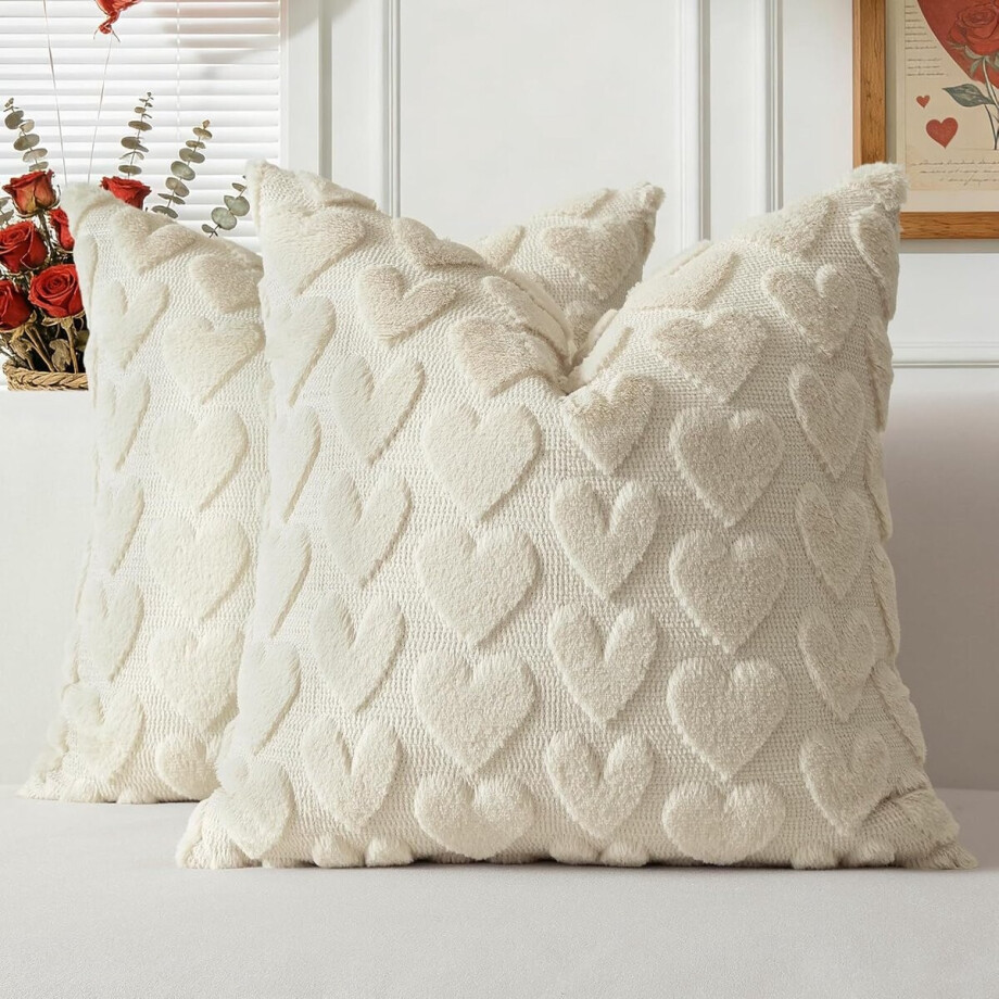 Ultiluxe® Kussenhoezen met hartjes - Beige - Zachte sierkussenhoezen - 45 x 45 cm - Romantische hartvormige kussenslopen - Bankkussens voor woonkamer - Bedkussens voor slaapkamer - 2 stuks afbeelding 1