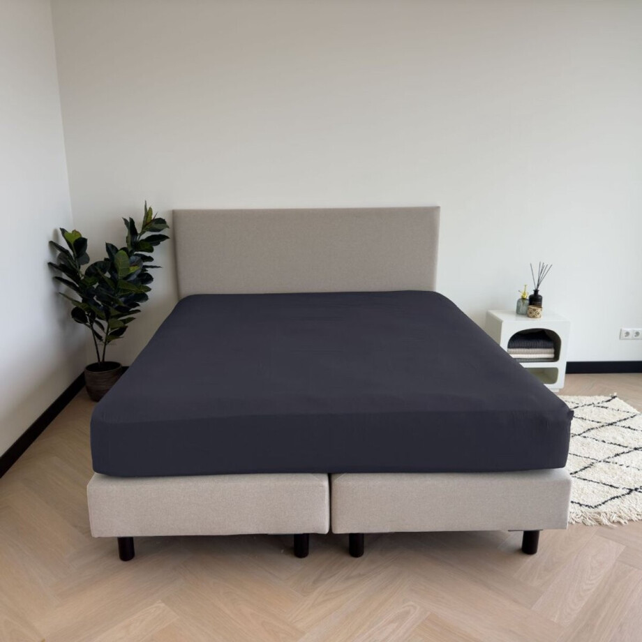 Kayori Emma Topper Hoeslaken Katoensatijn - 180x210-220cm - Navy Kayori Emma Topper Hoeslaken Katoensatijn - 180x210-220cm - Navy afbeelding 1