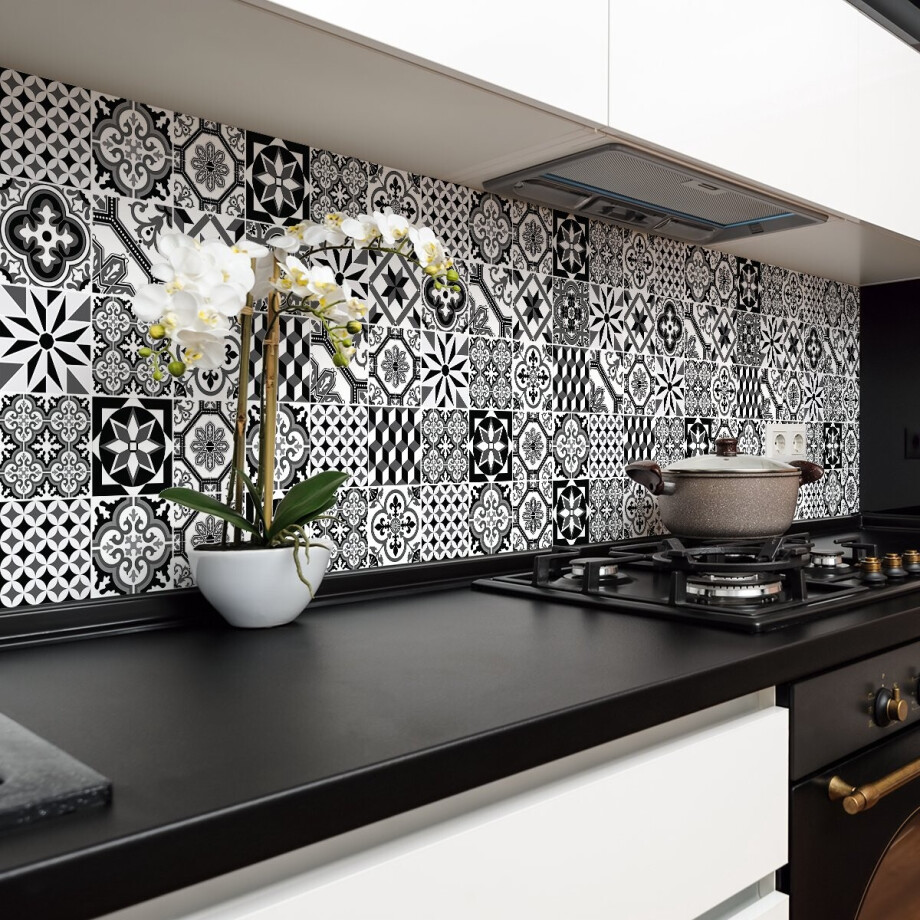 Zelfklevende tegelmuurstickers voor keuken en badkamer - 24 cementtegelstickers, zwart Azulejos - 24 stickers, 10x10cm afbeelding 1