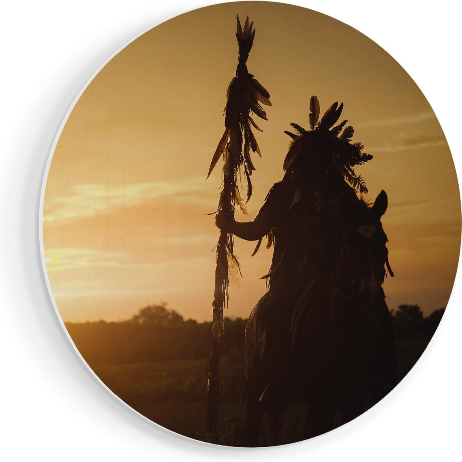 Artaza Forex Muurcirkel Indiaan met een Speer bij Zonsondergang - 40x40 cm - Klein - Wandcirkel - Rond Schilderij - Wanddecoratie Cirkel afbeelding 1