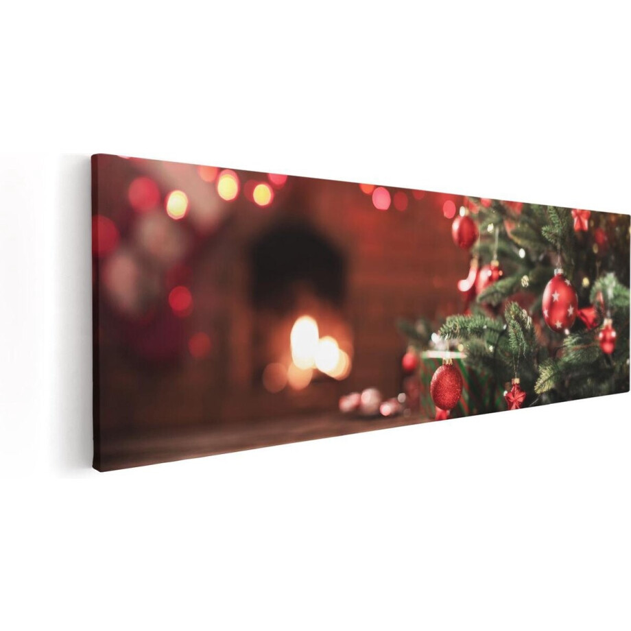 Artaza Canvas Schilderij Kerstboom Met Rode Lichtjes En Kerstballen - 120x40 cm - Groot - Wanddecoratie Woonkamer - Schilderijen - Muurdecoratie afbeelding 1